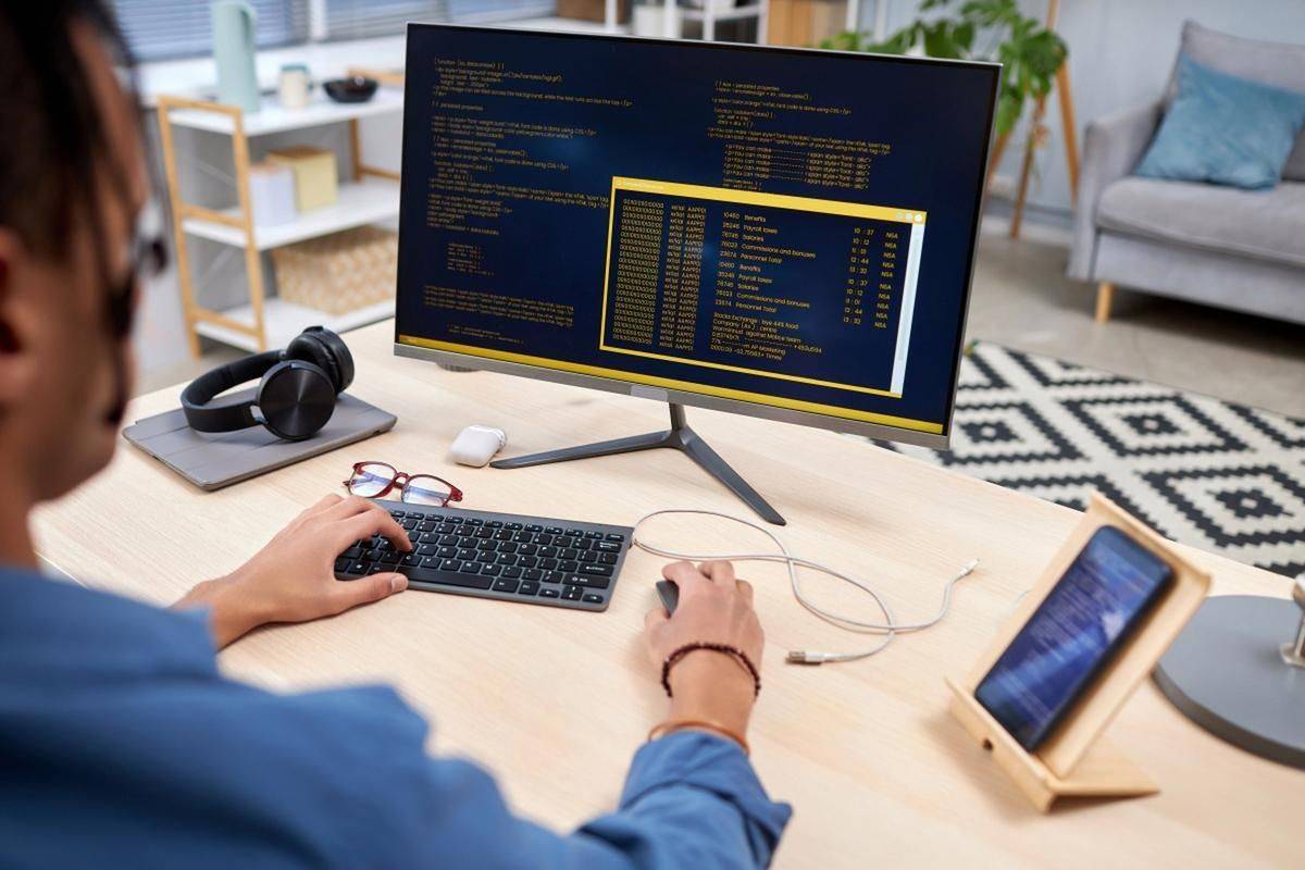 計算機科學與技術 vs 軟件工程 高就業如何選擇？